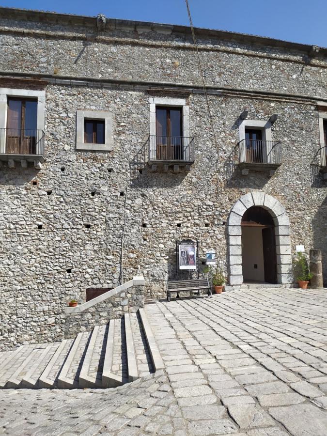B&B Li Gutti Aieta Exterior photo